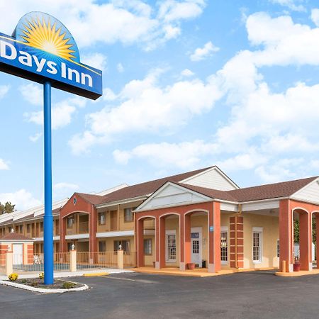 Days Inn By Wyndham Ottawa Екстер'єр фото